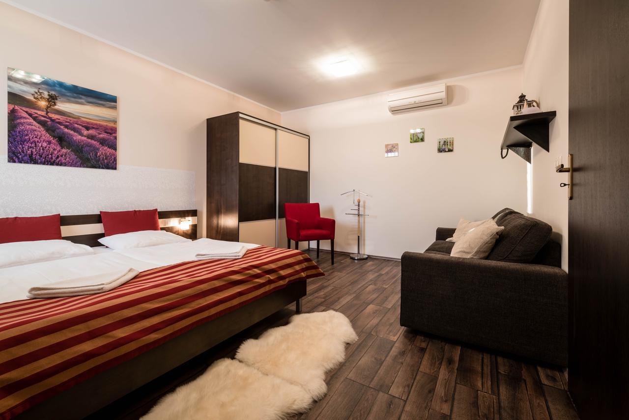 Apartman Mirka - Hotel Luka Bešeňová Екстериор снимка